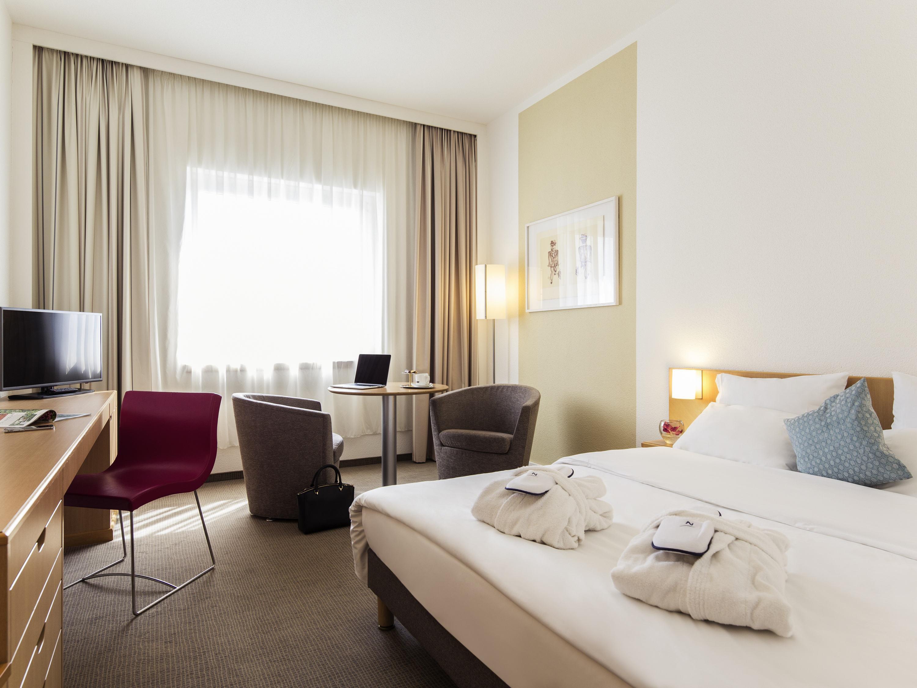 Hotel Novotel Dusseldorf City West, Deutschland, Düsseldorf. Großes 332