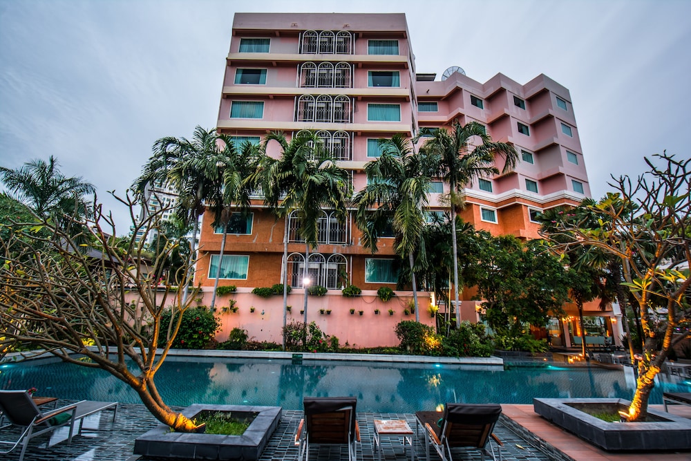 Grand Scenaria Hotel (x Citrus Parc Pattaya)
