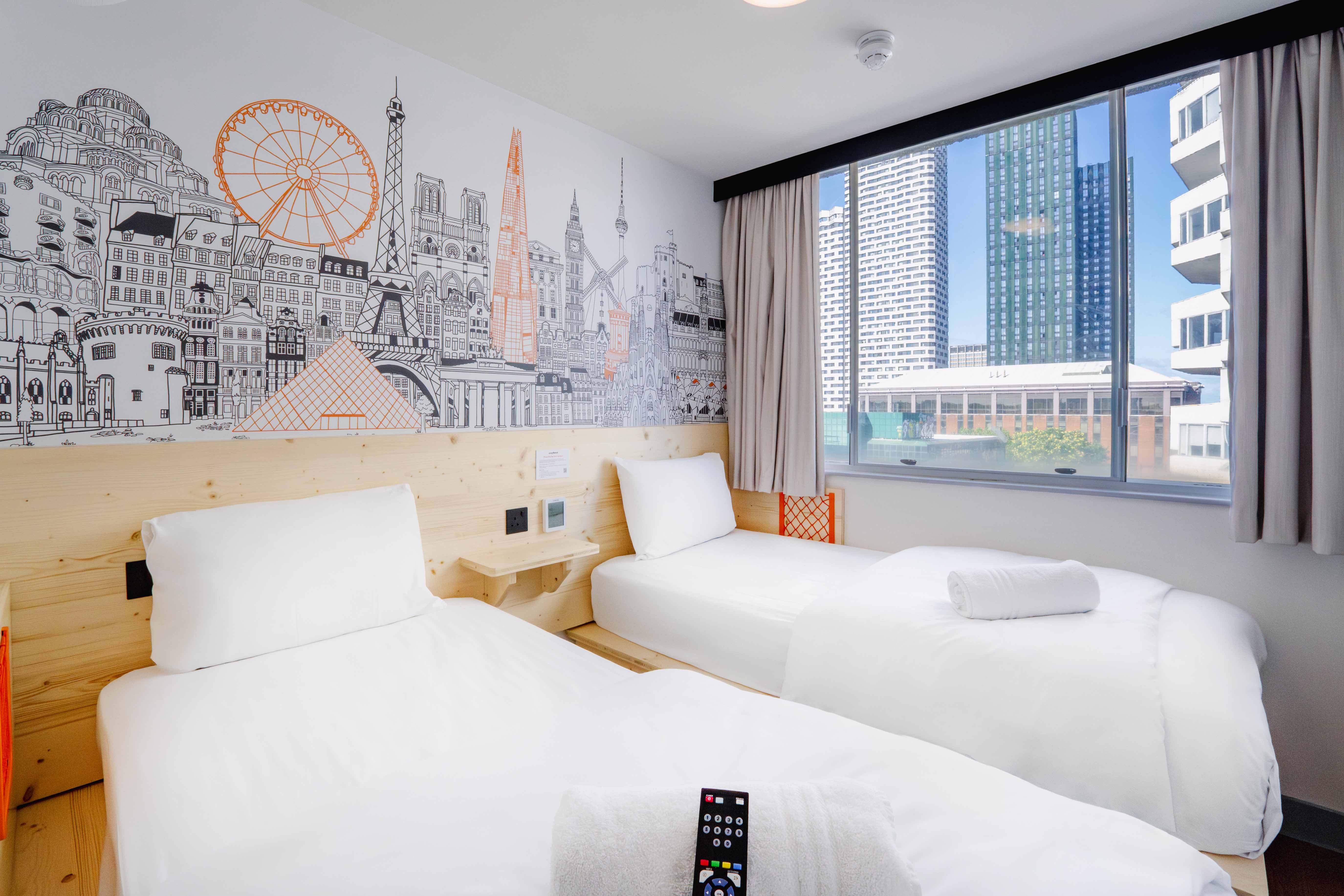 Hotel easyHotel Croydon, Großbritannien, London. Großes 383