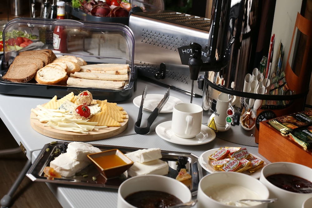 Hotel Hilltop North Avenue by Stellar Hotels, Yerevan, Armenien, Jerewan. Großes 424