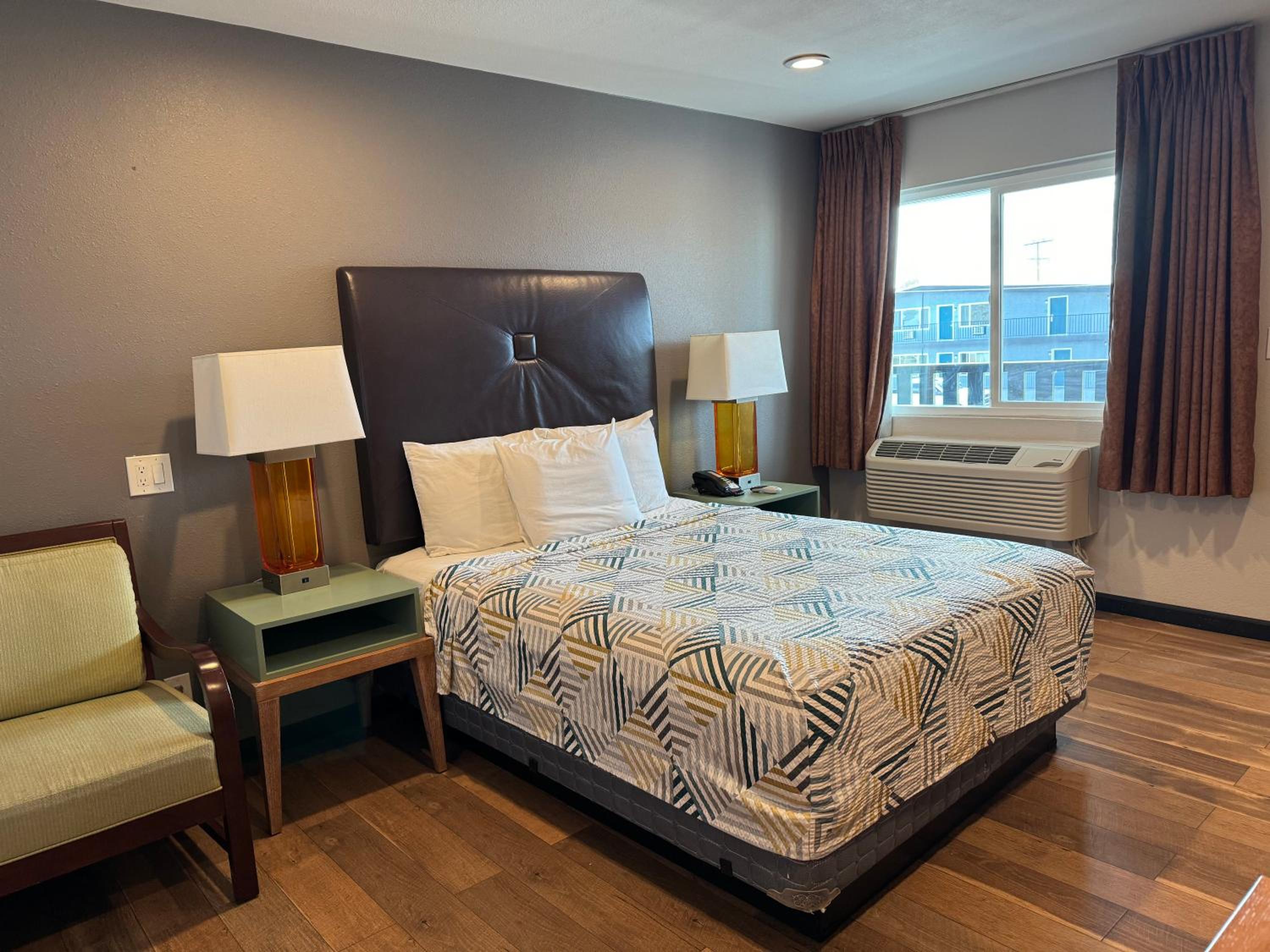 Hotel Motel6 Ridgecrest, CA -China Lake, USA, Ridgecrest. Großes 98