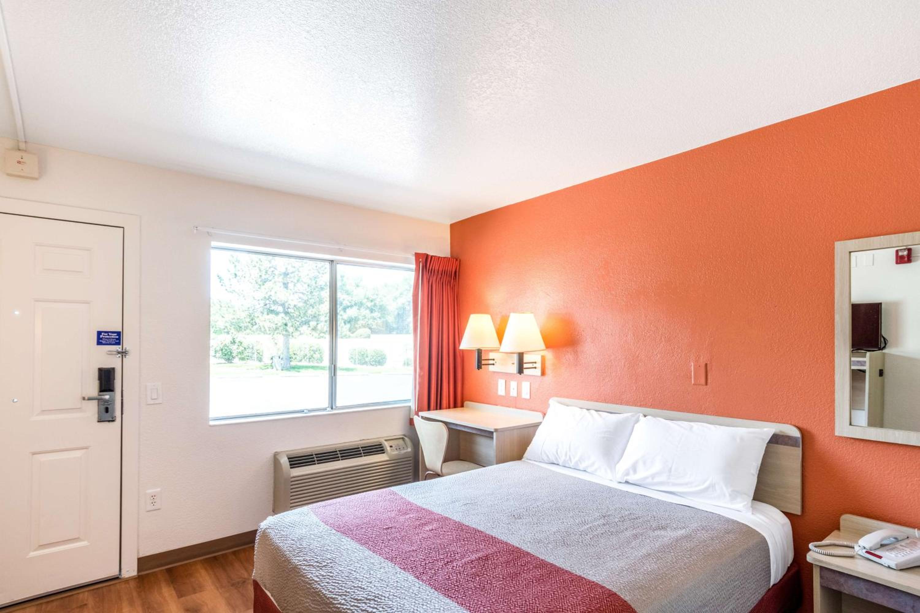 Hotel Motel6 Redding, CA - Central, USA, Redding. Großes 49