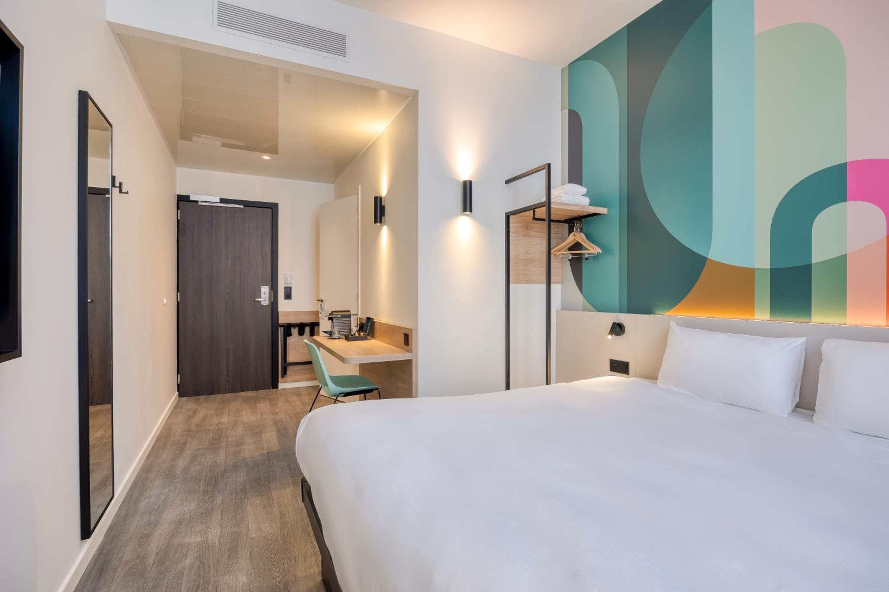 Hotel B&B Hotel Hasselt, Belgien, Hasselt. Großes 269