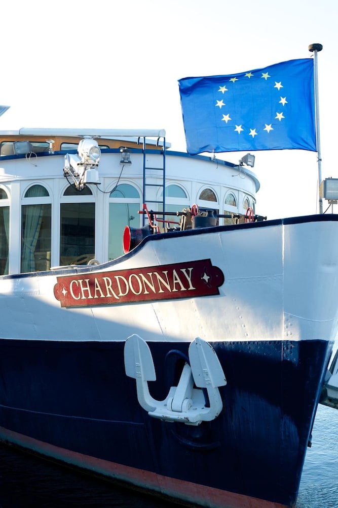 Bateau Hotel A quai Le Chardonnay