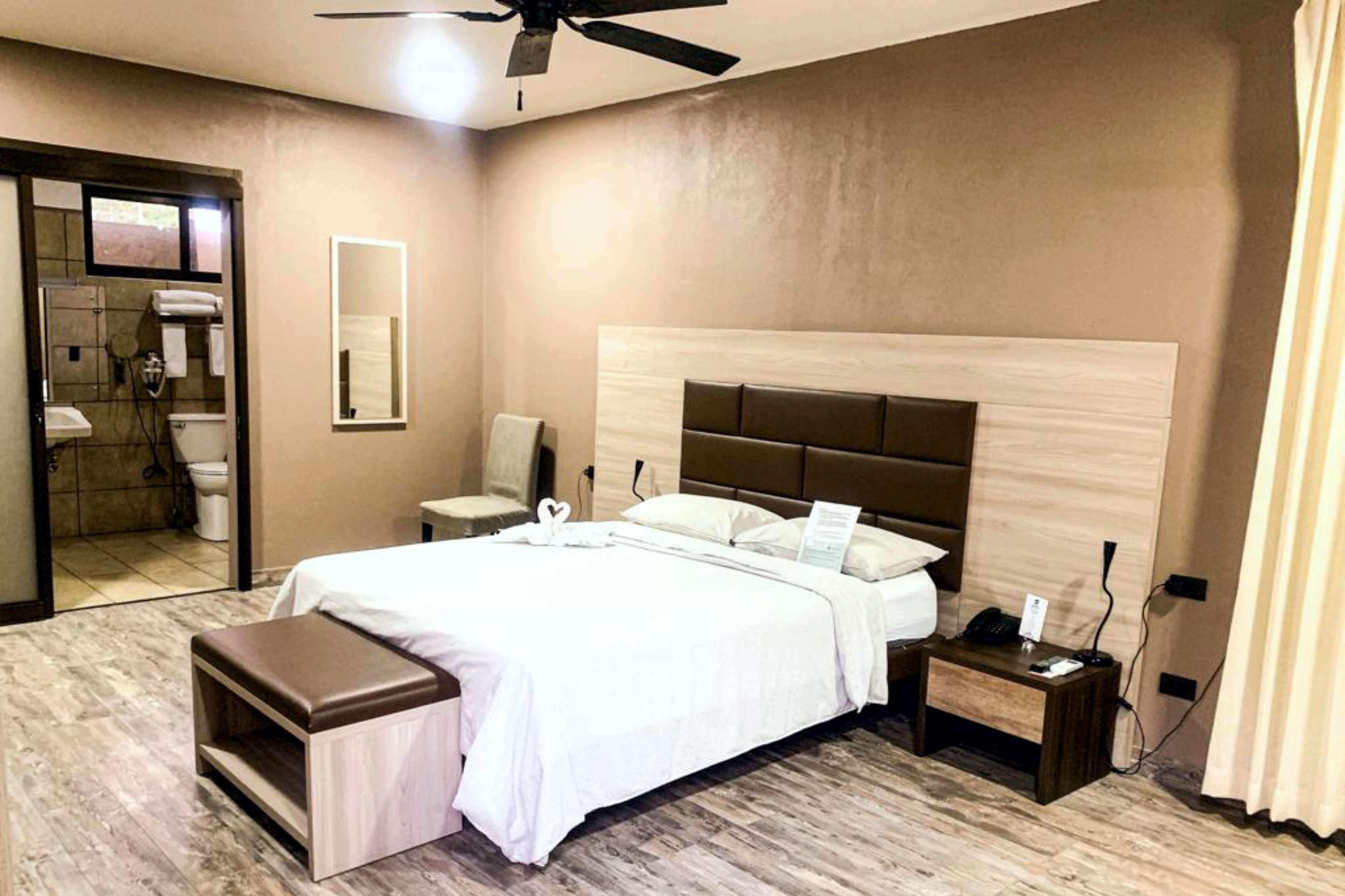 Hotel Tulsa Square Hotel Central, I-44 By OYO, USA, Tulsa. Großes 602