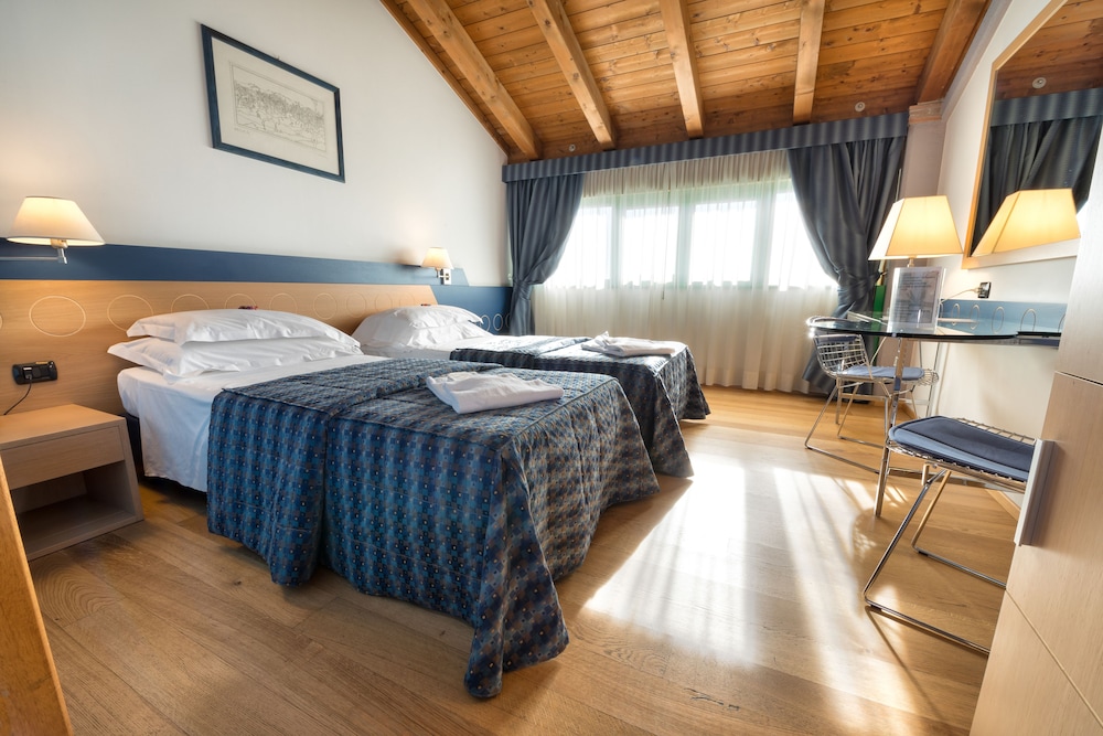 Hotel West Point Airport Hotel, Italien, Villafranca di Verona. Großes 74