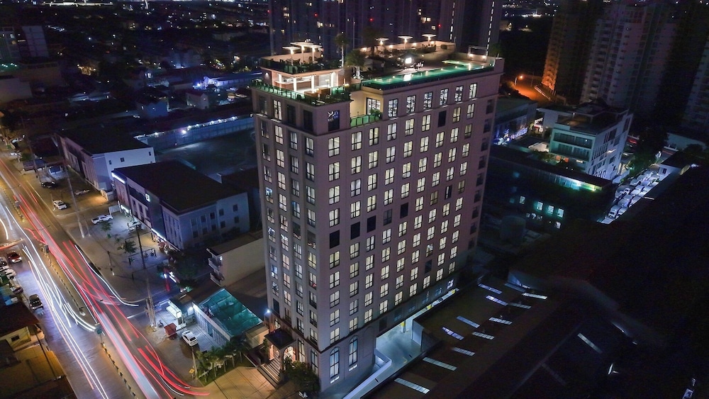 The Skye Phnom Penh Hotel and Apartments