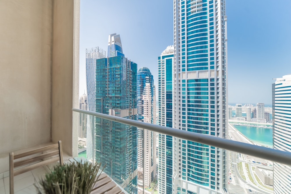Faraway Homes - Marina Heights