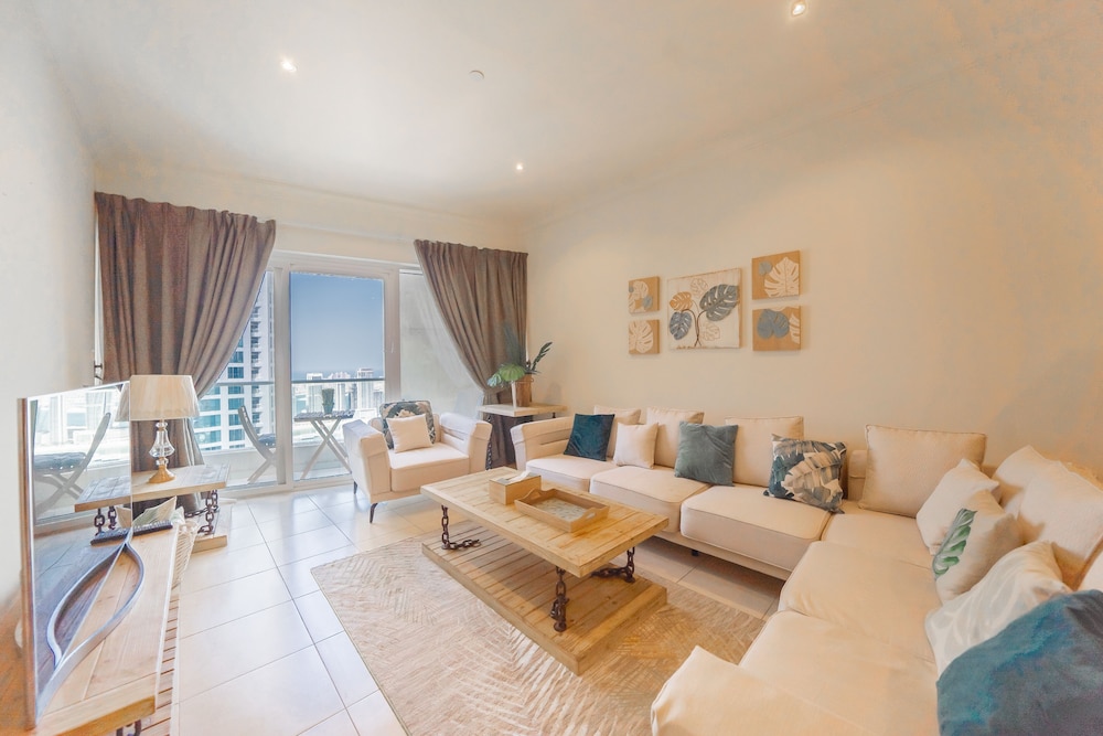Faraway Homes - Marina Heights