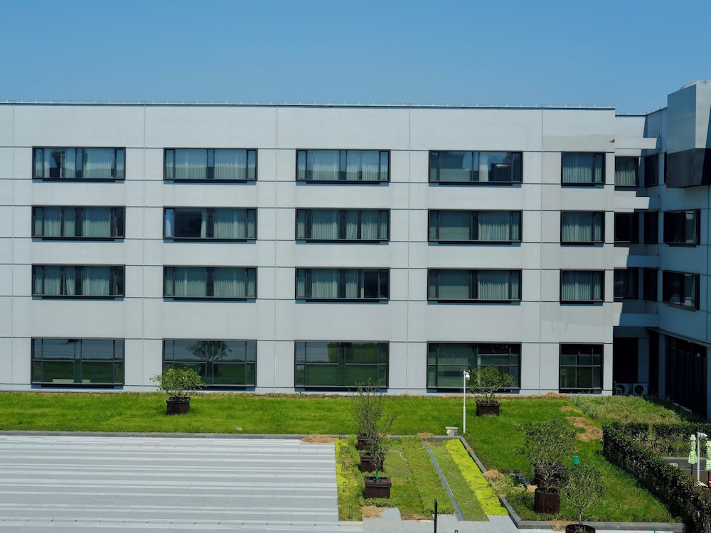 Holiday Inn Shanghai Pudong Airport