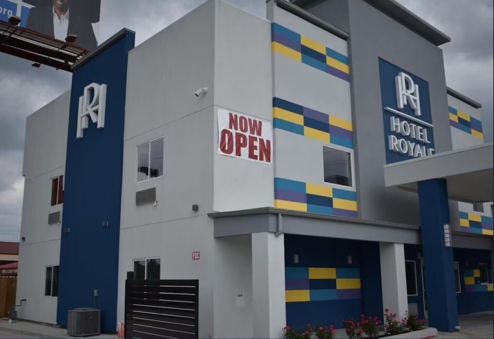 Hotel Royale IAH Airport North Houston I-45