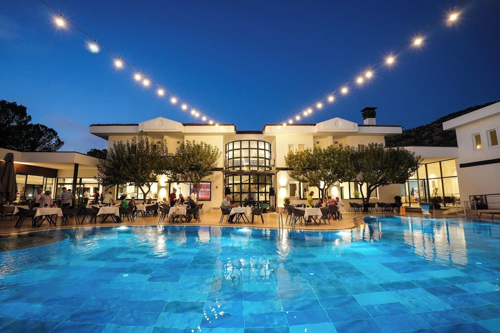 Herakles Thermal Hotel