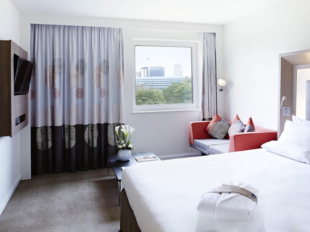 Hotel Novotel London Waterloo, Großbritannien, London. Großes 379