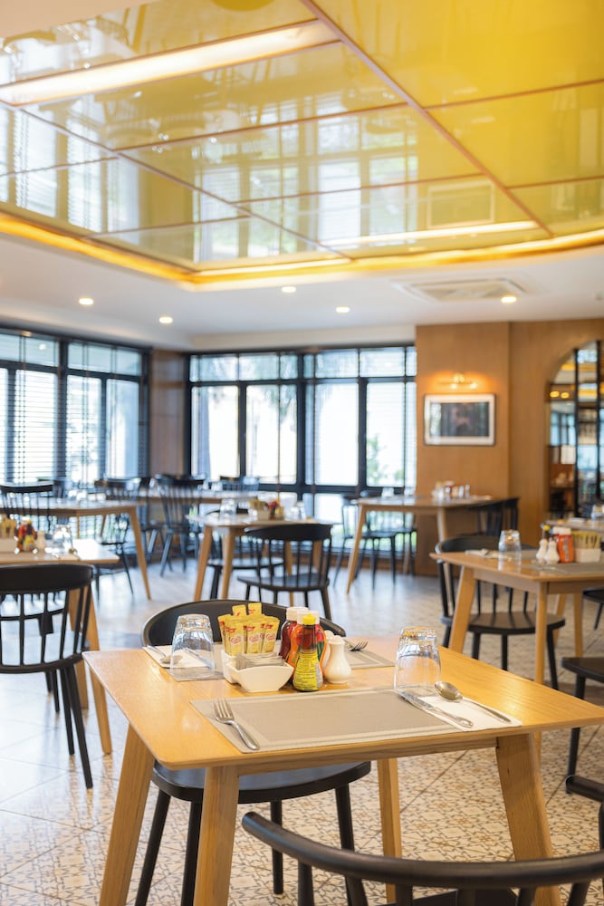 Hotel Bay Beach Resort Jomtien, Thailand, Pattaya. Großes 273