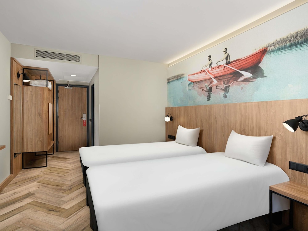 Hotel Ibis Heroes Square, Ungarn, Budapest. Großes 495