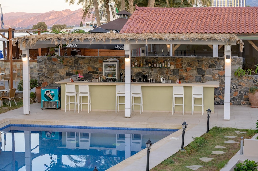 Zeus Hotels Palm Beach