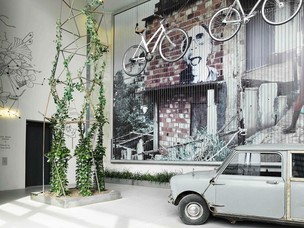 Hotel 25hours Hotel Bikini Berlin, Deutschland, Berlin. Großes 143