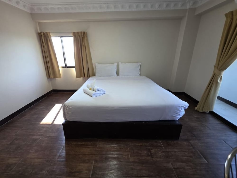 Hotel Tara Lake Hotel, Thailand, Bangkok. Großes 100