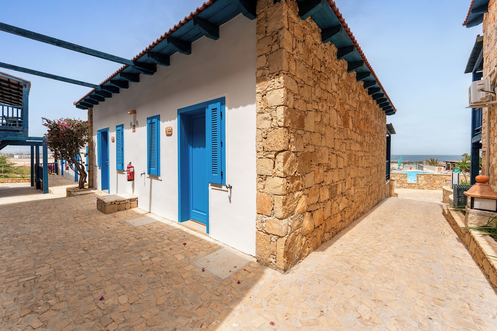 AHG Marine Club Beach Resort