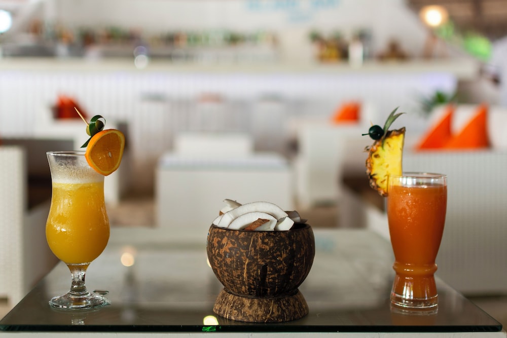 Hotel Sandies Bathala Maldives, Malediven, Bathalaa. Großes 74