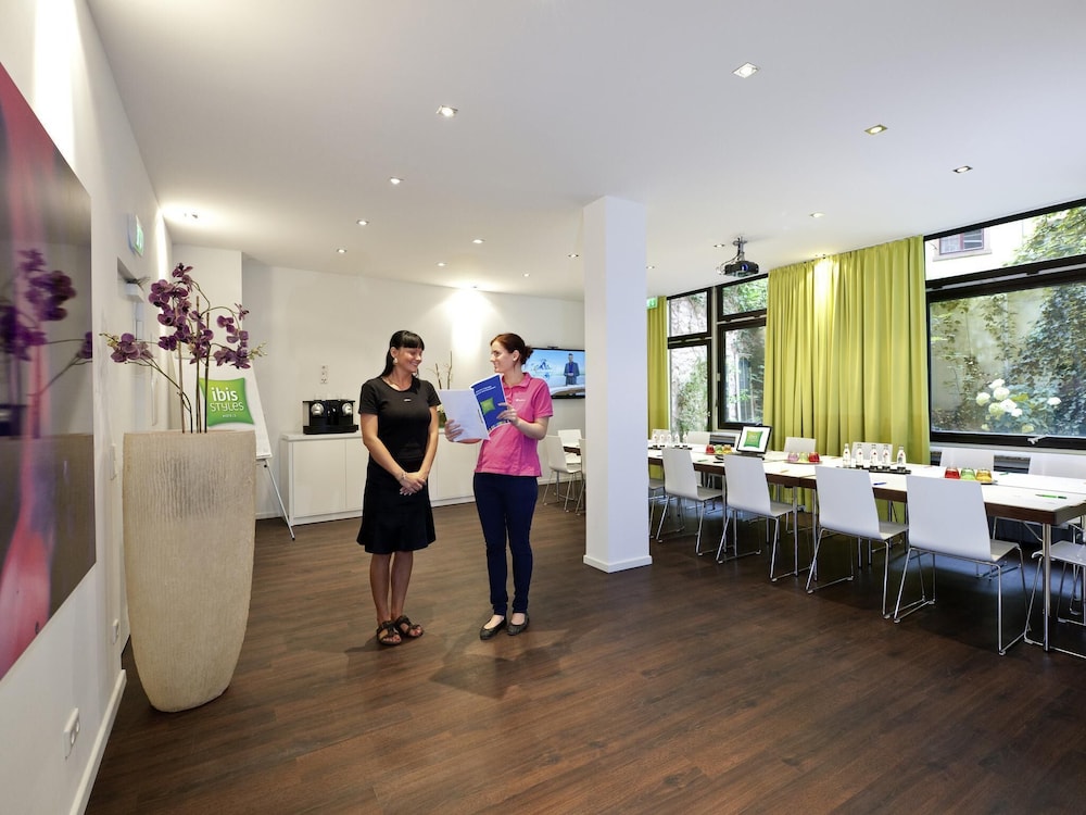 Hotel ibis Styles Frankfurt City, Deutschland, Frankfurt am Main. Großes 250