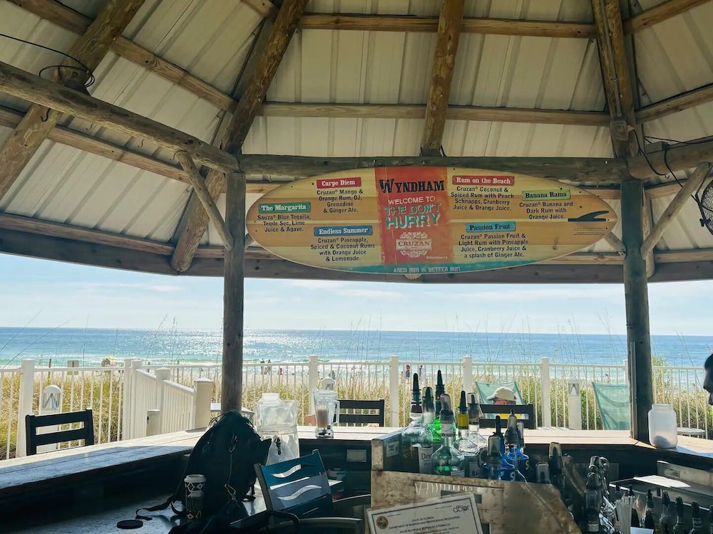 Emerald Beach Resort by Panhandle Getaways