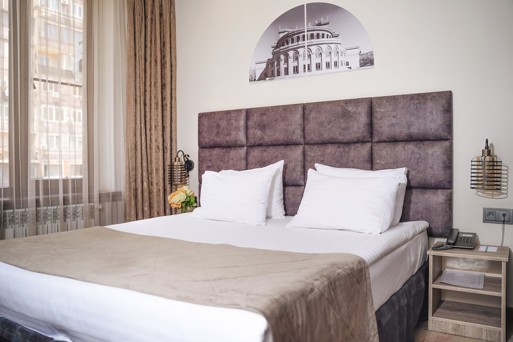 Hotel Median Hotel City Center Yerevan, Armenien, Jerewan. Großes 190