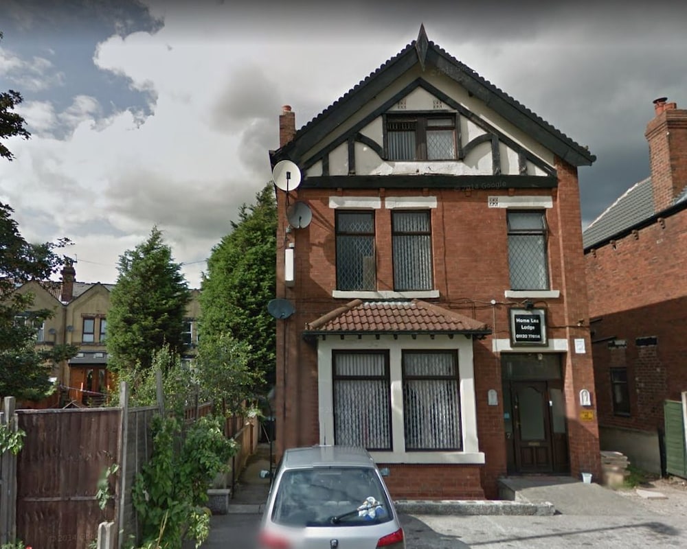 OYO Woodville Lodge Leeds