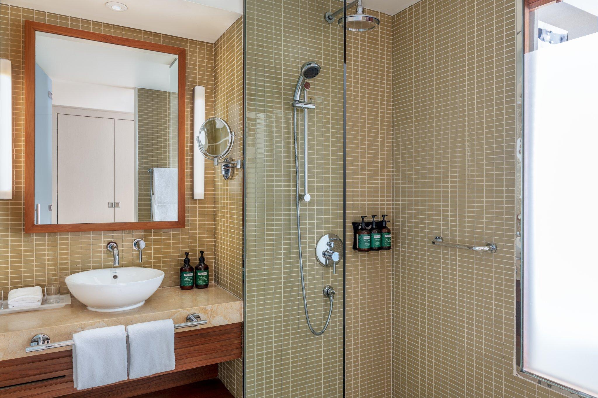 Hotel Yas Plaza Marina by IHG, Vereinigte Arabische Emirate, Yas Island. Großes 639