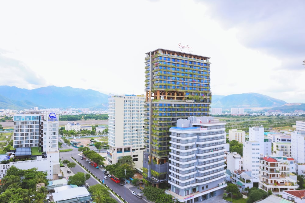 Mercure Nha Trang Beach