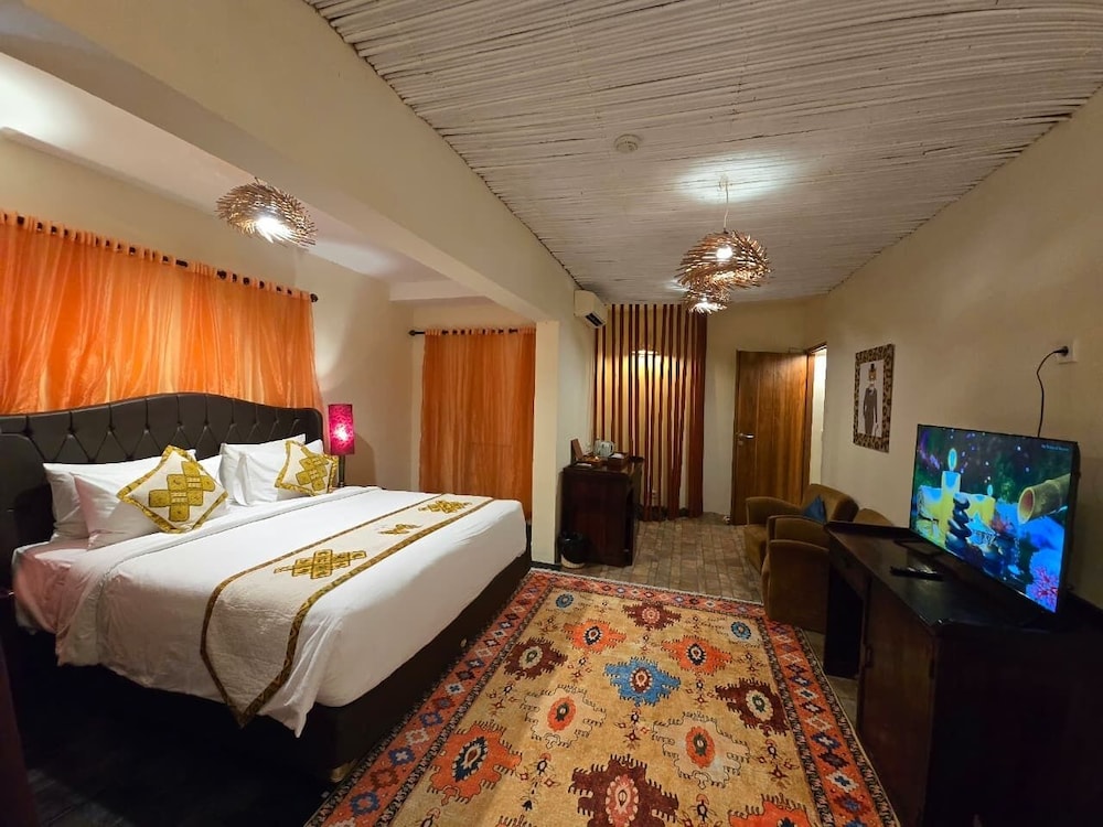 Seminyak Suites (Ex Seminyak Sky Suites by Kupu Kupu Resorts)