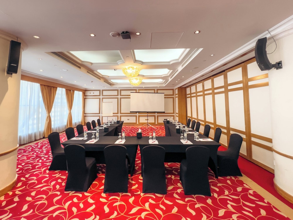 Hotel Millennium Downtown Abu Dhabi, Vereinigte Arabische Emirate, Abu Dhabi. Großes 850