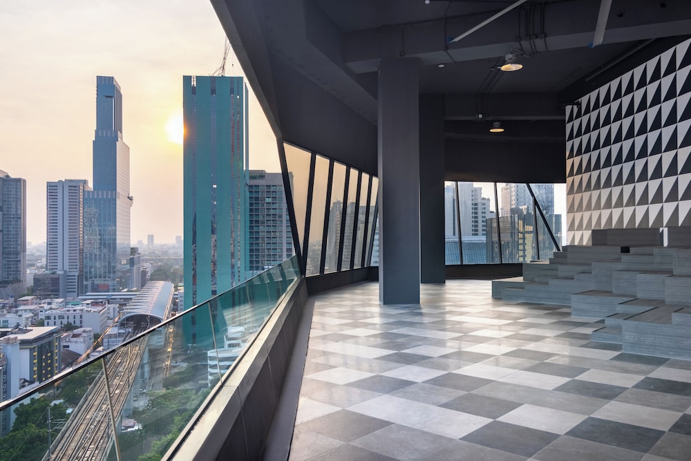 Queensland Hotel Bangkok