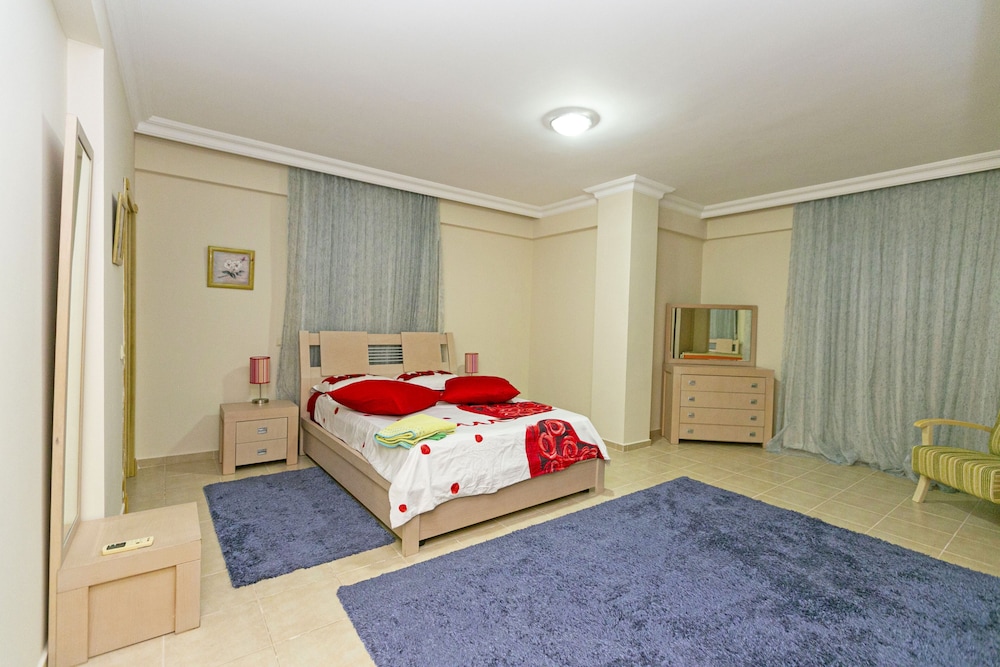 Paradise Town - Villa Royal