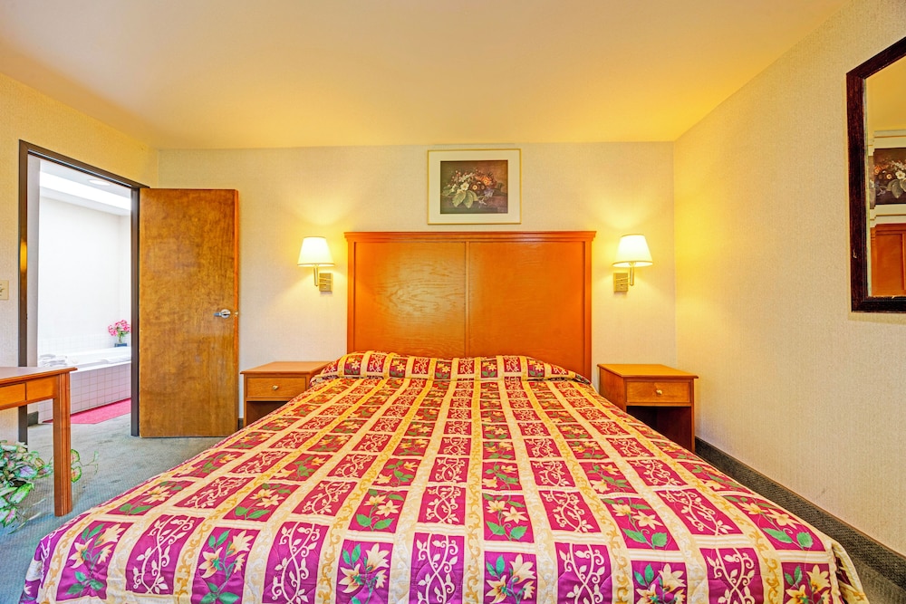 Hotel Capital O Stevenson Inn Riverside, USA, Stevenson. Großes 53