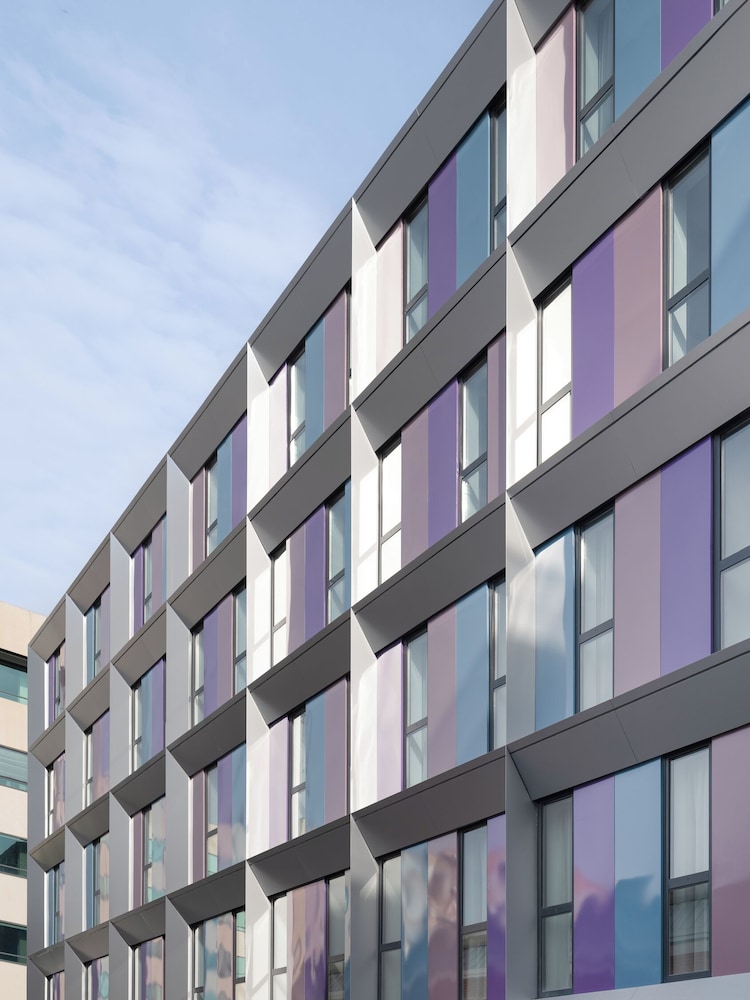 Spark by Hilton Madrid Alcala