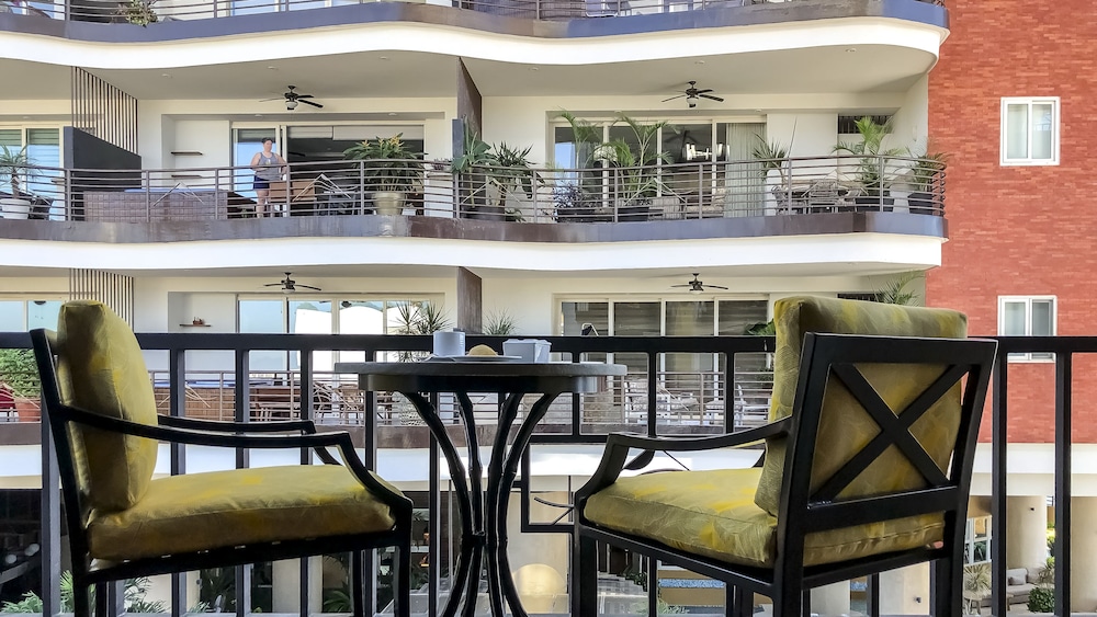 Pinnacle Resorts 179 - Adults Only