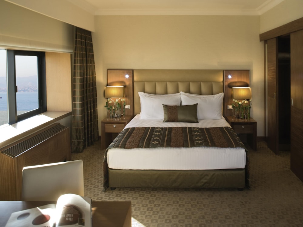 Hotel Movenpick Hotel Izmir, Türkei, Izmir. Großes 328