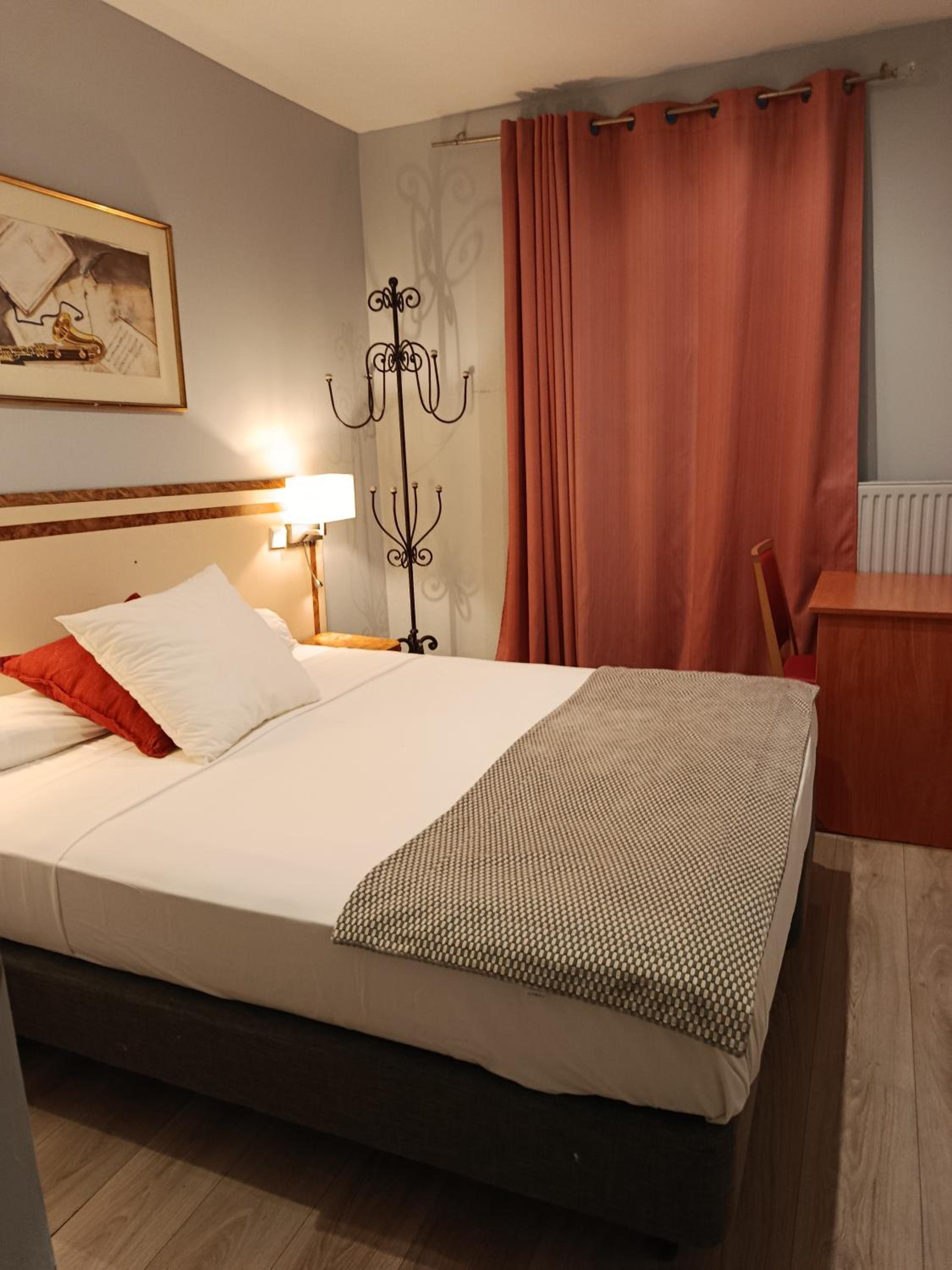 Hotel Azur Montmartre