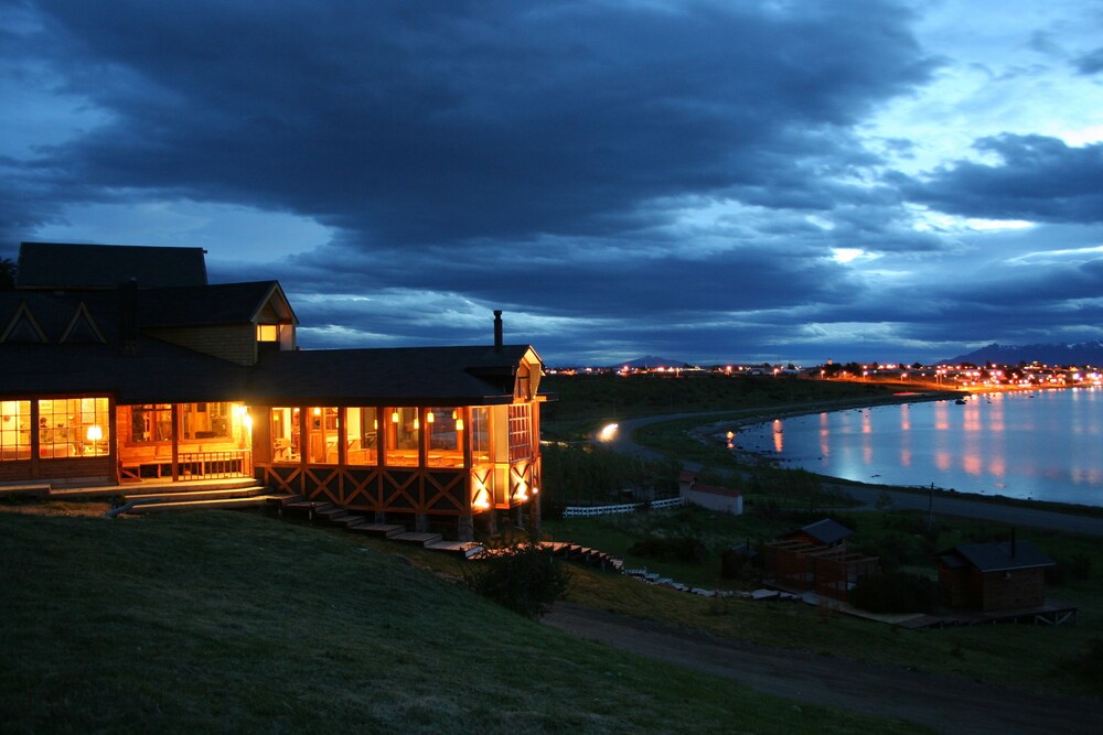 Weskar Patagonia Lodge