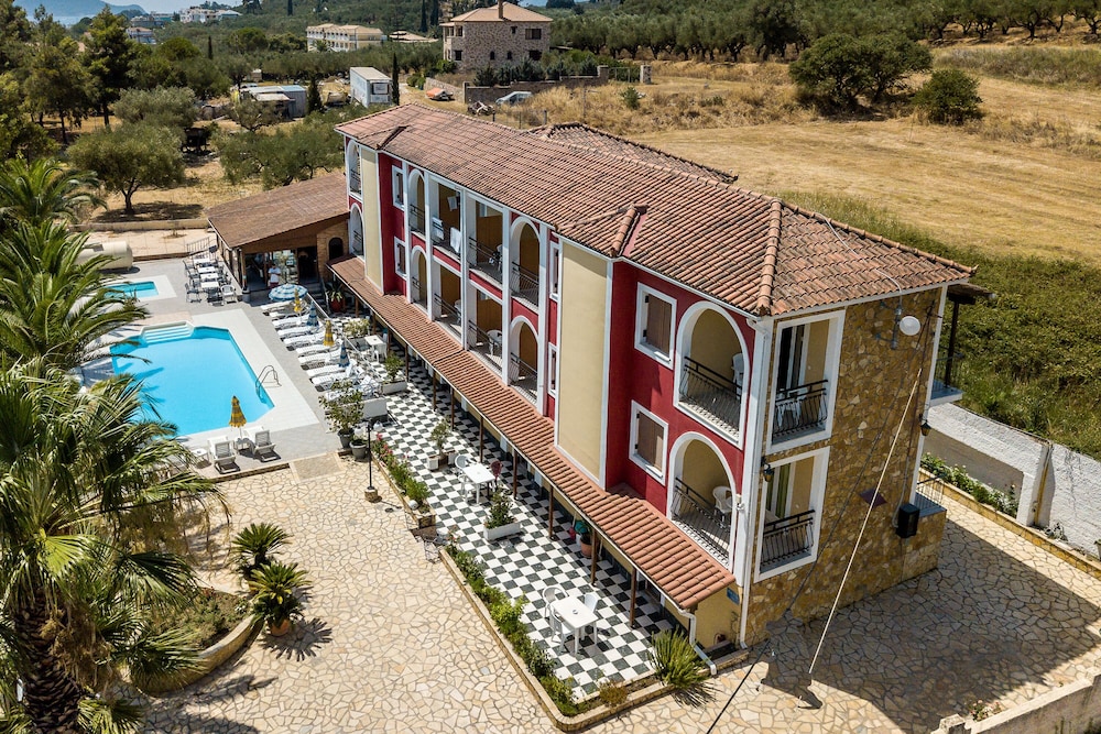 Rose Club Hotel