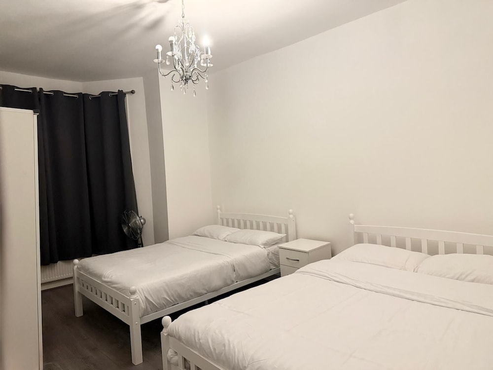 OYO Rayan's Lodge Stratford