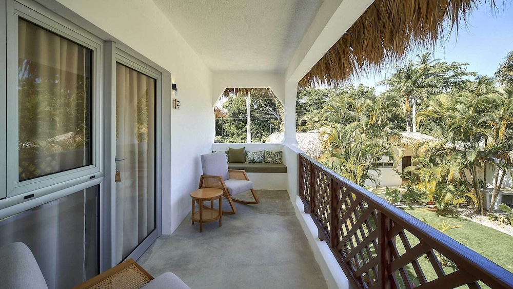 Empyrean Tropical Wellness Portillo