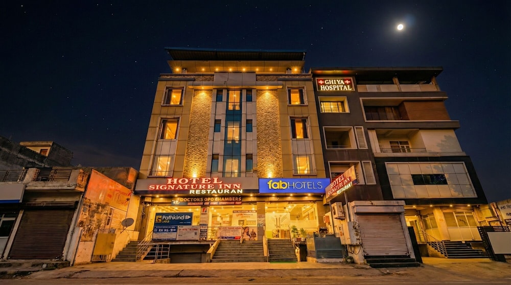 Fabhotel Signature Inn