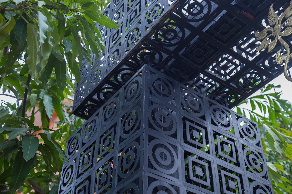 Apsara Centrepole Hotel
