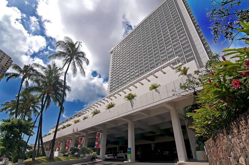 Castle at Ala Moana Hotel