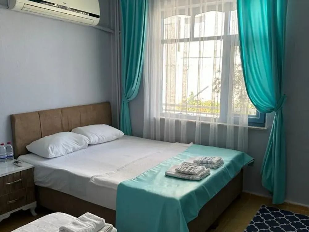 Rastgele Otel Cafe & Bistro