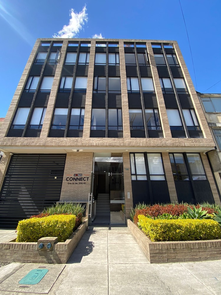 Aparta Estudios Connect Bogota