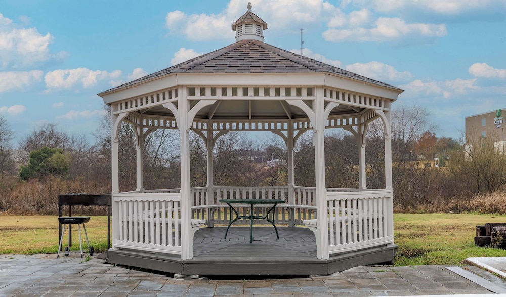 Studio6 Suites Brenham, TX