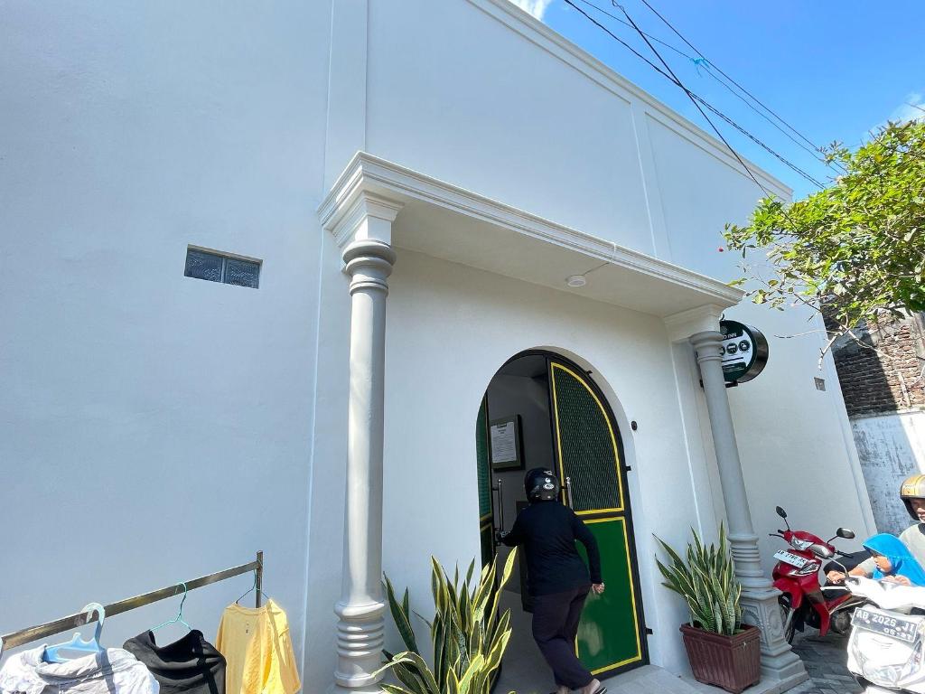 Hotel O Yogyakarta near Jalan Malioboro formerly Malio Inn